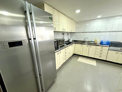Lucky Plaza (D9), Apartment #563728681